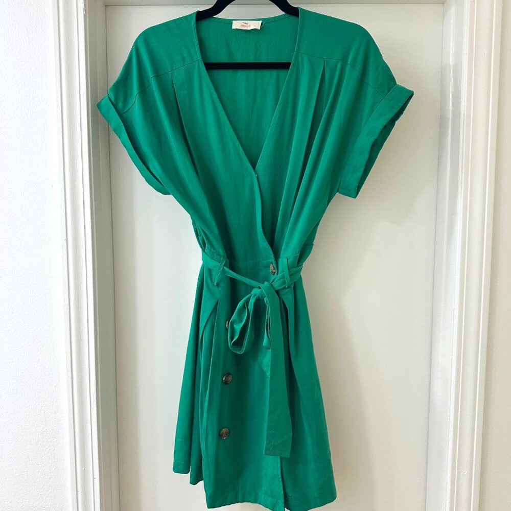 Hummingbird Green Short-sleeved Shirtdress with Buttons and Tie, Size Small